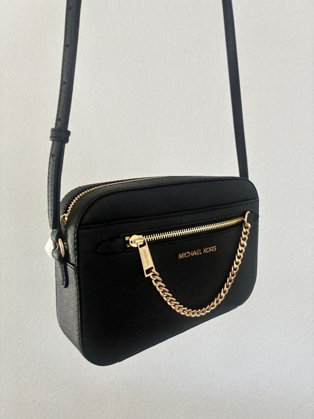 Michael Kors Jet Set Large Saffiano Leather Crossbody Bag Black Gold Chain NWT - Picture 7 of 9